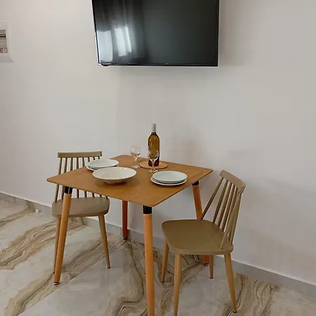 Mellifera يميناريا